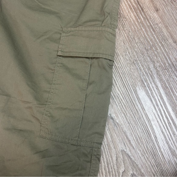 Tahari Green Cargo Parachute Pants - Picture 8 of 11